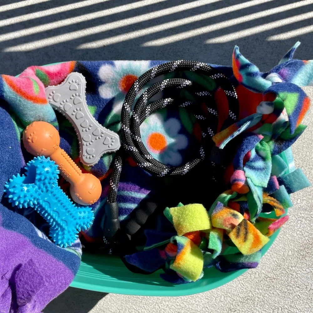 Brand New!🛍️Pet/Dog Gift Baskets 🛍️ for your Fur-baby 🐾🐩Toys, Leash, Blanket